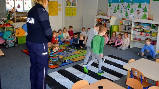 Tczew - Policja uczyła najmłodszych m. in. jak zachować się, gdy atakuje pies
