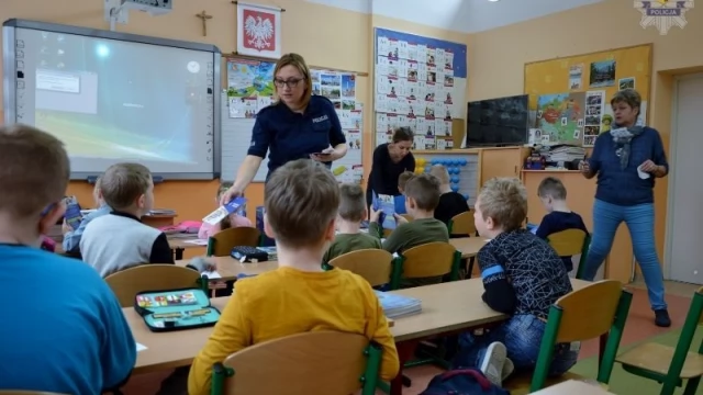 Tczew - "Uczę się bezpieczeństwa". Policjanci spotkali się z najmłodszymi
