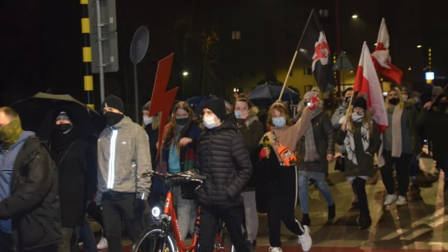 Tczew - "Spacer po wolność. Idziemy po wszystko" - kolejne protesty w Tczewie