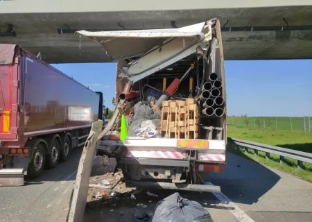 Tczew - Zderzenie dwóch ciężarówek na A1
