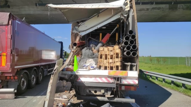 Tczew - Zderzenie dwóch ciężarówek na A1