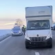 Tczew - Auto staczało się w dół bez kierowcy. Policjanci użyli służbowych pałek