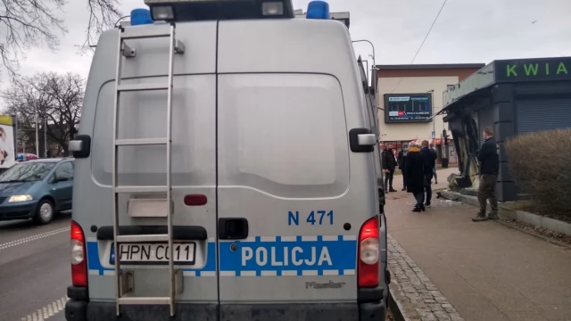 Tczew - Ciągnikiem w kwiaciarnię. Groźna kolizja na Gdańskiej