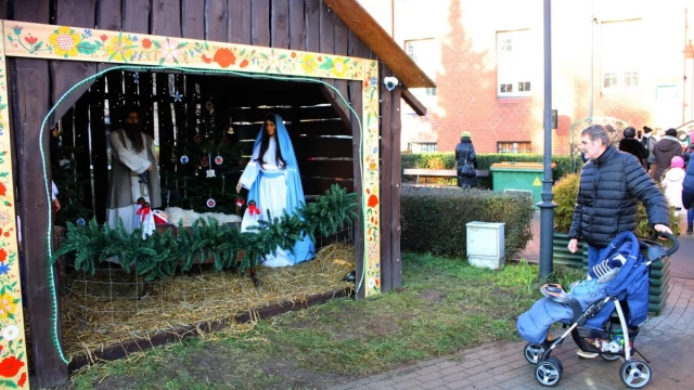 Tczew - Świątecznie i z kolędą - szopka i powitanie zimy