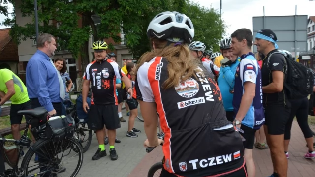 Tczew - Pojechali promować Wiślaną Trasę Rowerową