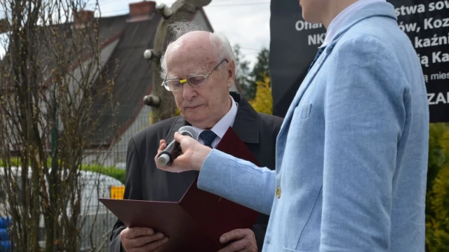 Tczew - "Pamięci nie da się zakopać w dołach". Upamiętnili ofiary Zbrodni Katyńskiej