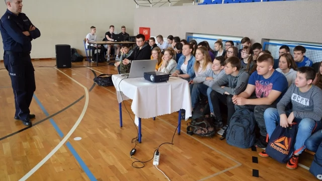Tczew - Debatowali o cyberzagrożeniach