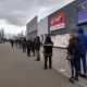 Tczew - Kolejki przed sklepami po wprowadzeniu nowych przepisów