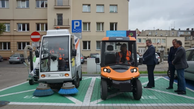 Tczew - Ekologiczne i ciche. Nowe pojazdy do oczyszczania miasta we flocie ZUK