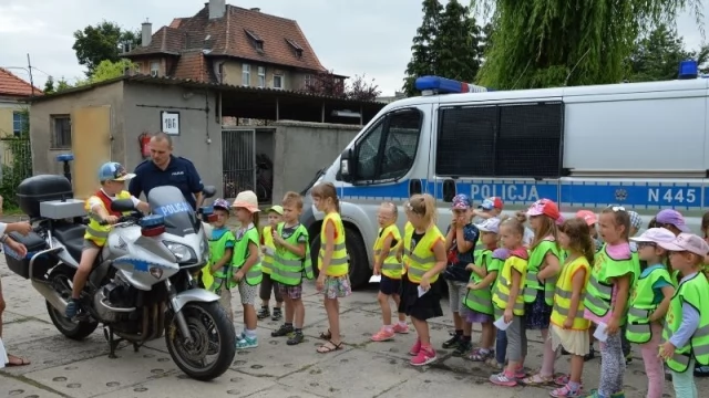 Tczew - Przedszkolaki z wizytą na komendzie