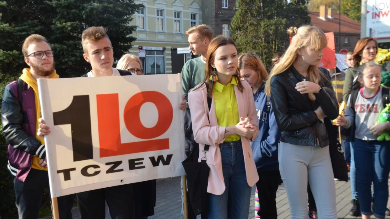 Tczew - Manifest przeciwko marnowaniu jedzenia w Tczewie