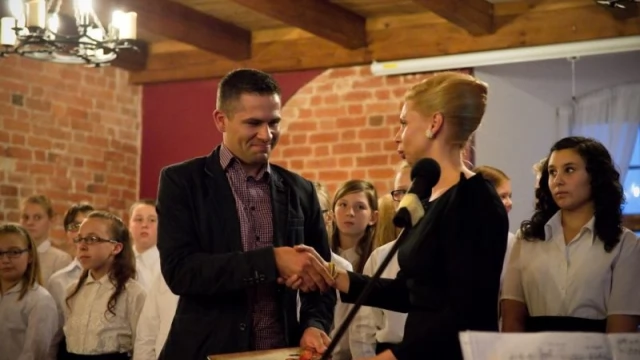 Tczew - W Gniewie uczcili Dzień Edukacji Narodowej