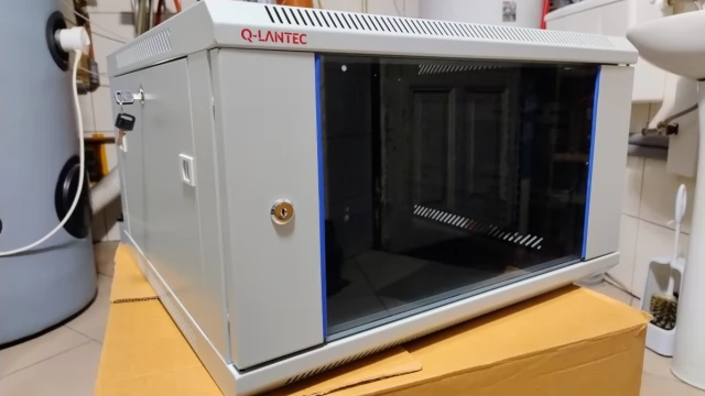 Tczew - sprzedam szafę RACK 19" 6U