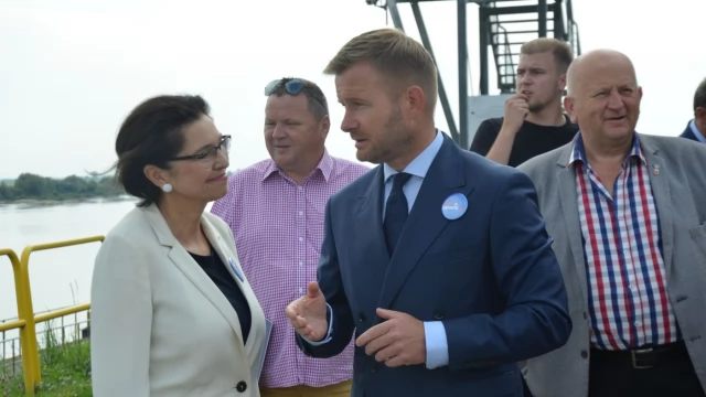 Tczew - "Koniec dzielenia Polaków!". Koalicja Obywatelska inauguruje kampanię w Tczewie