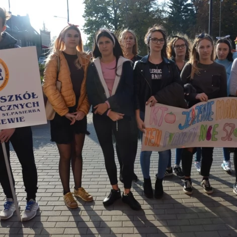 Tczew - Manifest przeciwko marnowaniu jedzenia w Tczewie
