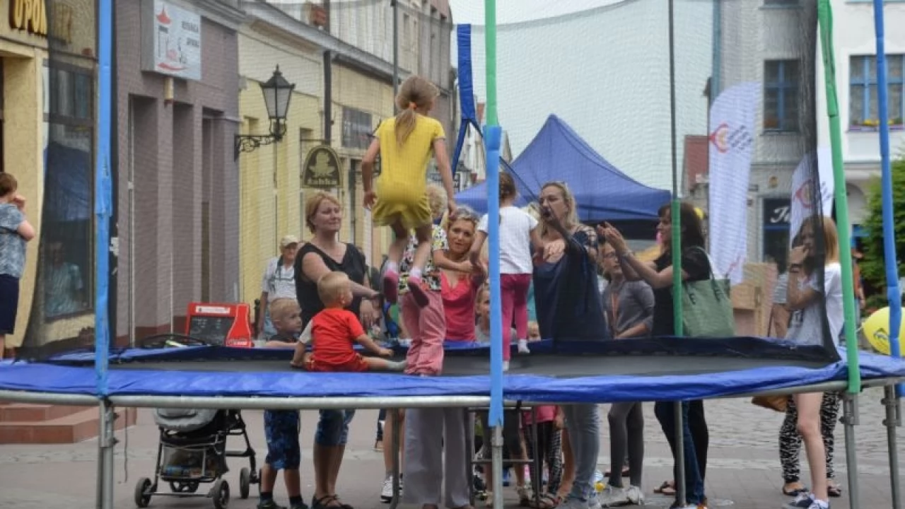 Tczew - Dziki Zachód na placu Hallera - kolejna edycja Święta Ulicy 