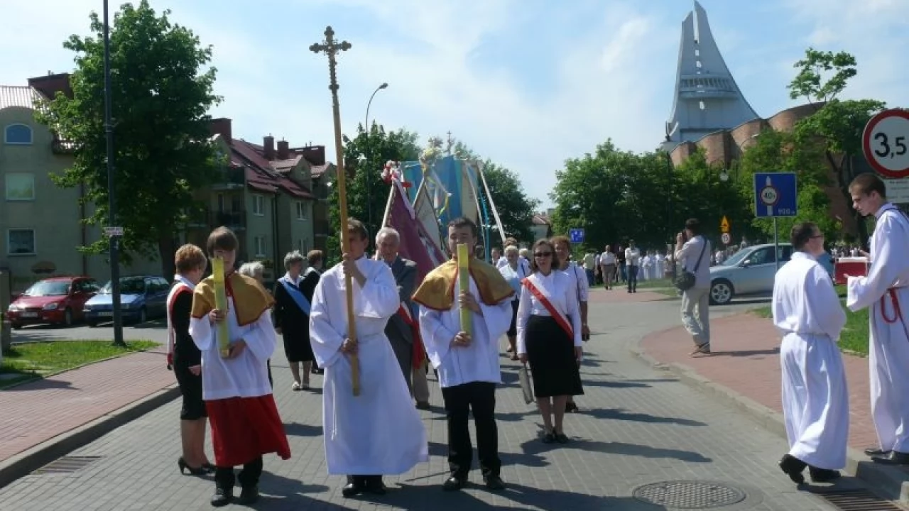 Tczew - Boże Ciało. Wierni wyszli na ulice