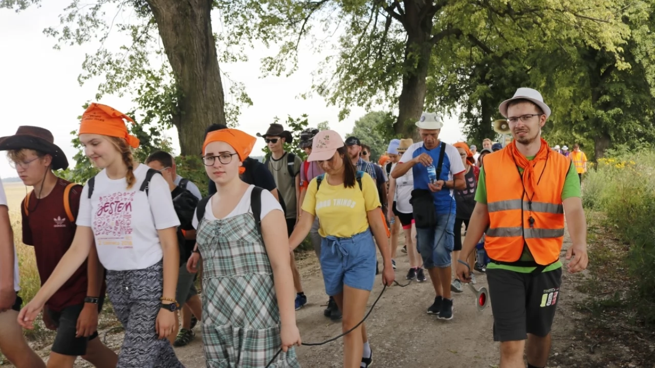 Tczew - Tczewska pielgrzymka wyruszyła na Jasną Górę