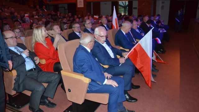 Tczew - Członkowie PiS spotkali się w Tczewie na konwencji. W powiecie chcą walczyć o 4 samorządy