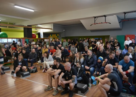 Tczew - Mistrzostwa w wyciskaniu sztangi. Rekord 235 kg!