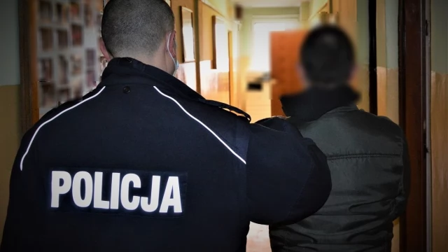 Tczew - Szajka w rękach policji - na koncie włamania do piwnic i kontenerów