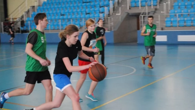 Tczew - Powiatowy Turniej Piłki Koszykowej 