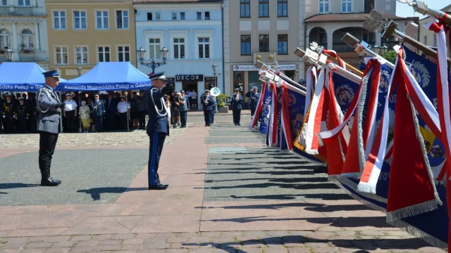 Tczew - Policjanci z całego województwa świętowali w Tczewie