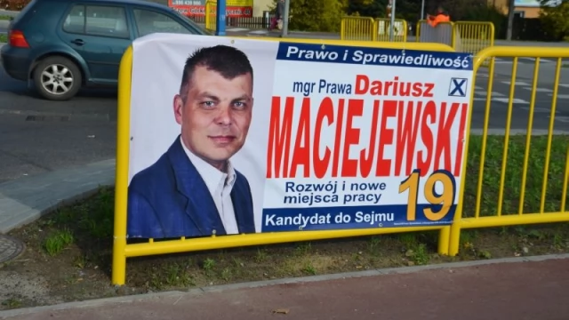 Tczew - Plakaty, banery, przyczepki... To już ostatnie godziny kampanii