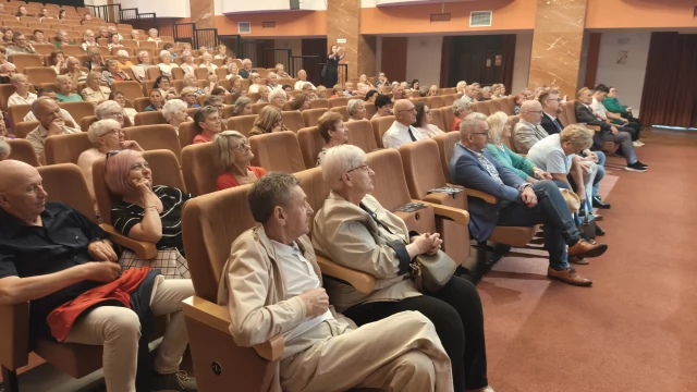 Tczew - Pierwsi Tczewianie odebrali Ogólnopolskie Karty Seniora