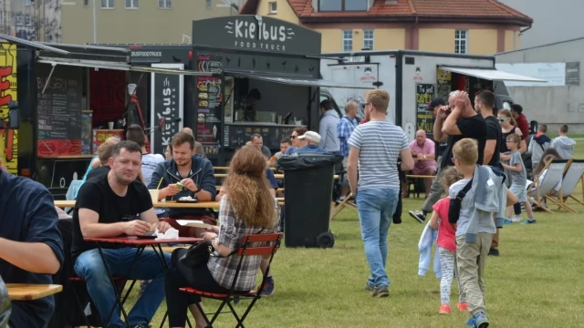 Tczew - Ale pysznie! Na bulwarze zagościły food trucki