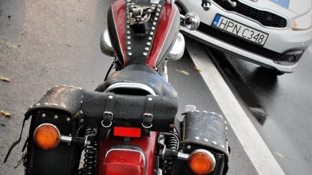 Tczew - 24-letnia motocyklistka najechała na tył audi