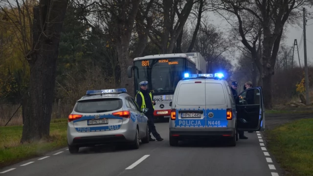 Tczew - Pożar w Czatkowach. Na miejscu 7 zastępów straży [WIDEO]