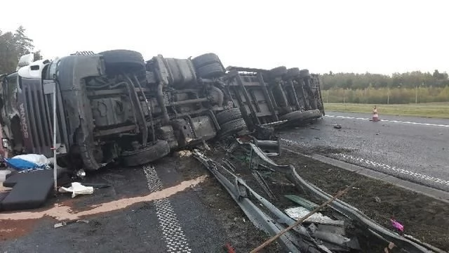 Tczew - Tragedia na A1. Nie żyje kierowca ciężarówki