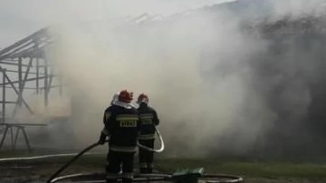 Tczew - Jedenaście zastępów straży gasiło pożar w Pomyjach