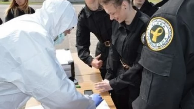 Tczew - Młodzież ze szkoły w Swarożynie przygotowuje się do służby w policji