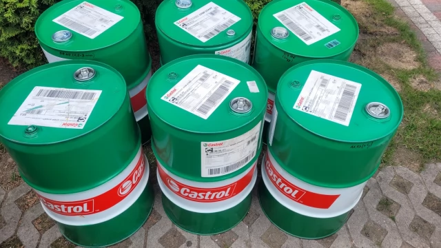 Tczew - Beczki 60 litrowe metalowe