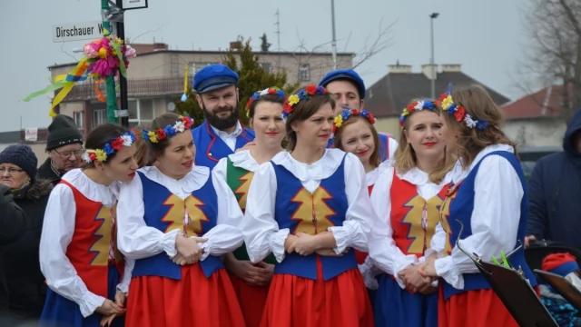 Tczew - Tłumy tczewian na spotkaniu wielkanocnym na Suchostrzygach