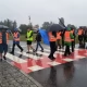 Tczew - Kolejarze protestują w Czarlinie. Utrudnienia na krajowej 22