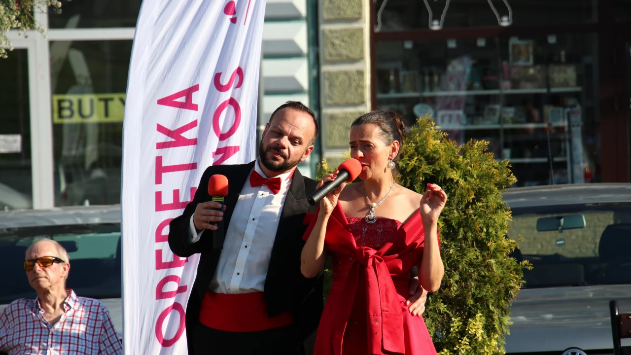 Tczew - "Operetka na WYNOS!" na placu Hallera