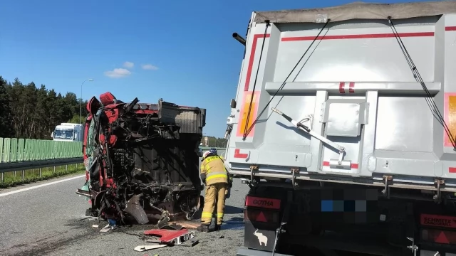 Tczew - Zderzenie dwóch ciężarówek na A1