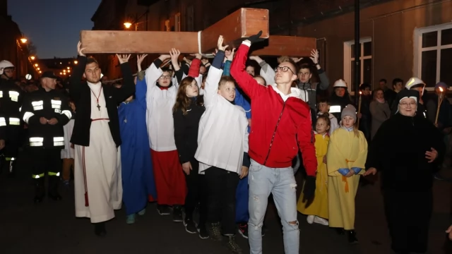 Tczew - Ulicami Tczewa przeszła Droga Krzyżowa