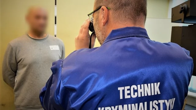 Tczew - Mogli doprowadzić do tragedii! Bracia usiłowali ukraść kabel sterujący semaforami