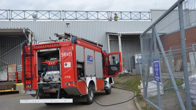 Tczew - Ewakuacja obiektu handlowego - zapalił się piec piekarniczy