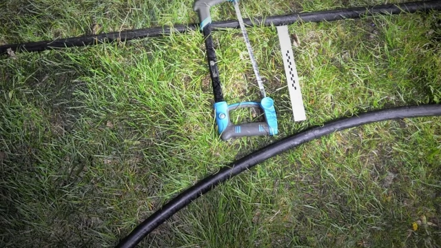 Tczew - Mogli doprowadzić do tragedii! Bracia usiłowali ukraść kabel sterujący semaforami