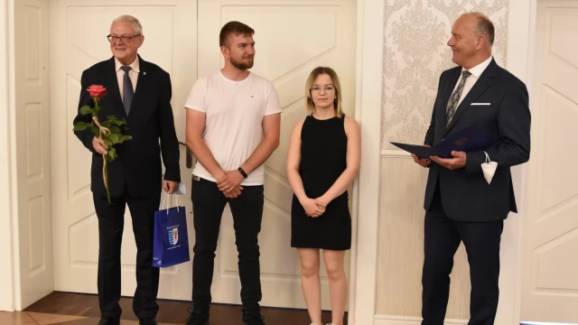Tczew - I Gala "Absolwent Roku" - najlepsi uczniowie wyróżnieni