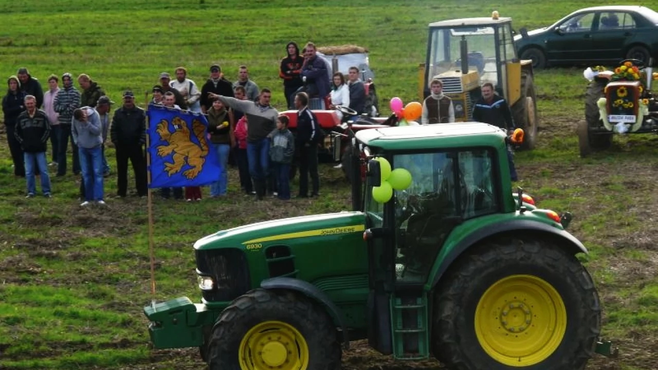 Tczew - Piknik Opaleński - wyścigi traktorów