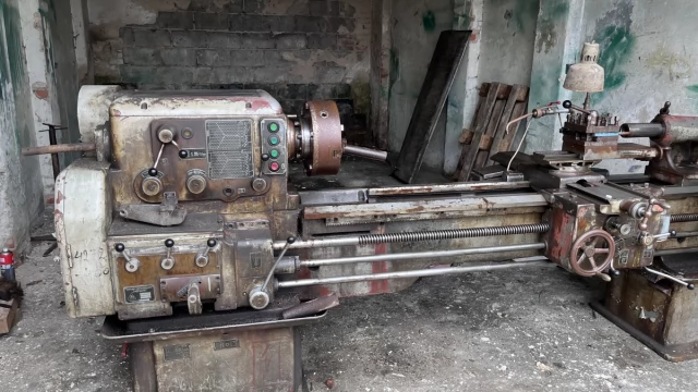 Tczew - Tokarka Uniwersalna TYP TUJ.48 + Oprzyrządowanie