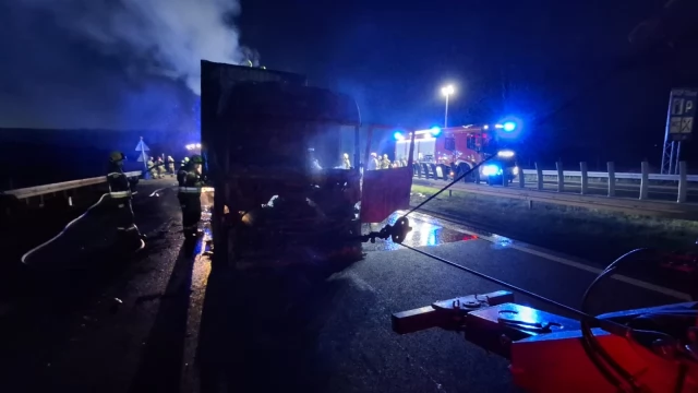 Tczew - Tragedia na A1. Płoną ciężarówki, nie żyje mężczyzna [AKTUALIZACJA]