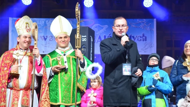 Tczew - Wszyscy Święci spotkali się w Tczewie na balu!