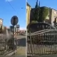 Tczew - Na hulajnodze podjechał do auta i walnął pięścią w maskę. Szuka go policja
